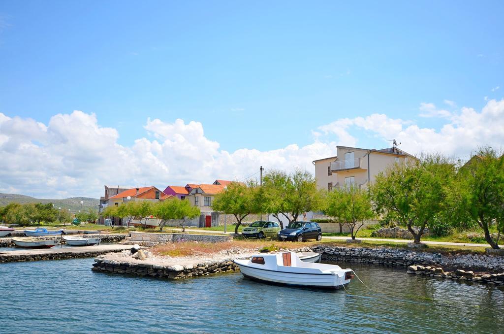 Apartments Vila Punta Jadrtovac Eksteriør billede